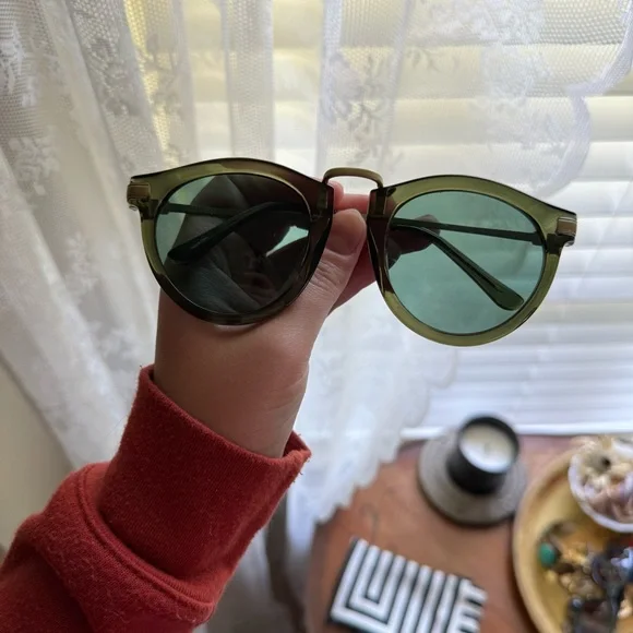 Kate Spade Olive Green Sunglasses with Blue Tinted Lens - Picture 4 of 9